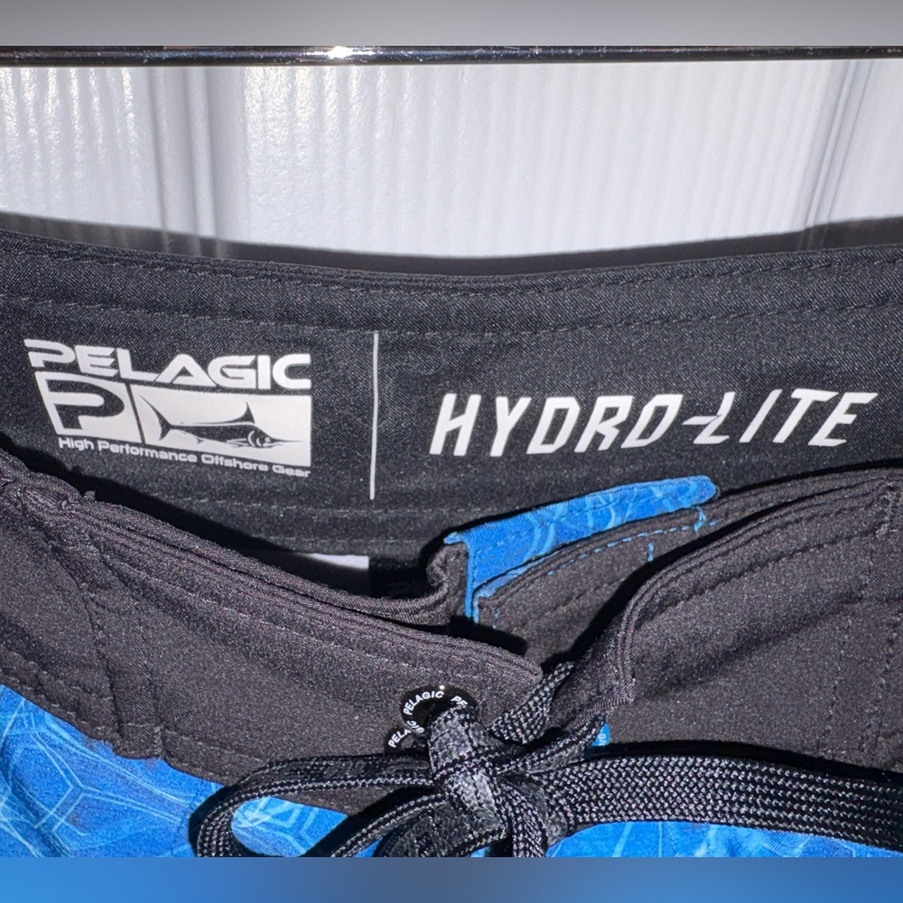 Pelagic Hydro-Lite Blue Camo Board Shorts Performance Fishing Swim Trunks 32 - Picture 4 of 9